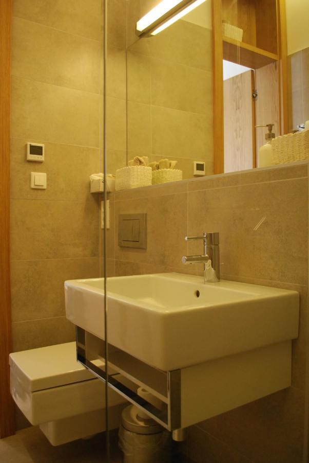 Stylish Studios Apartment In The City Center With Air Conditioning بودابست المظهر الخارجي الصورة